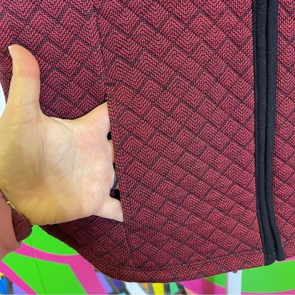 Kim Rogers Petite, Red Quilted Vest. Size PM. Excellent condition! - Picture 2 of 5